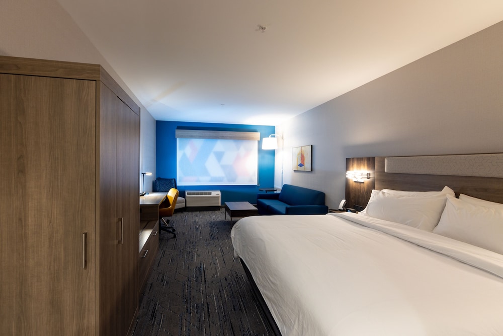 Holiday Inn Express & Suites Harrisonburg University Area by IHG - photo 19