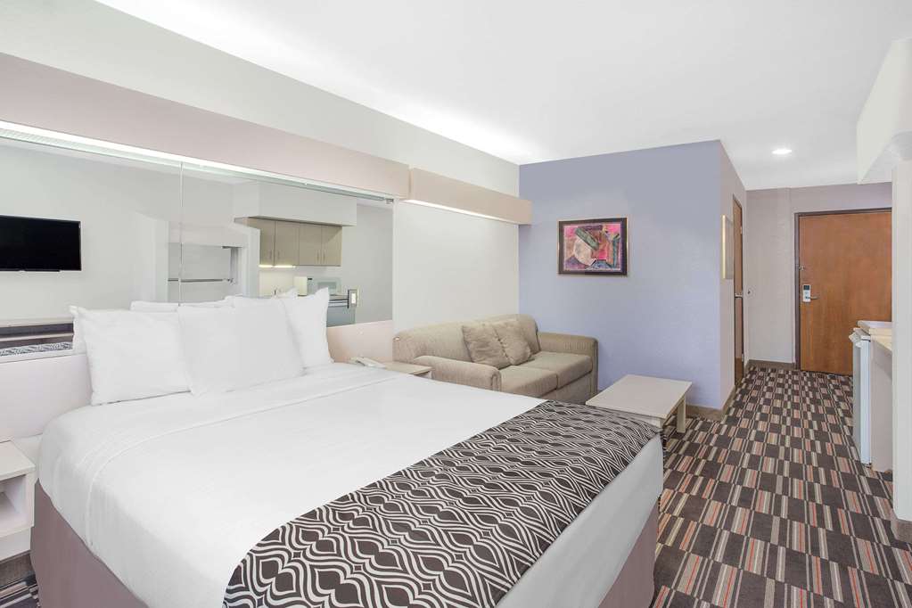 Microtel Inn & Suites by Wyndham Appleton - photo 12
