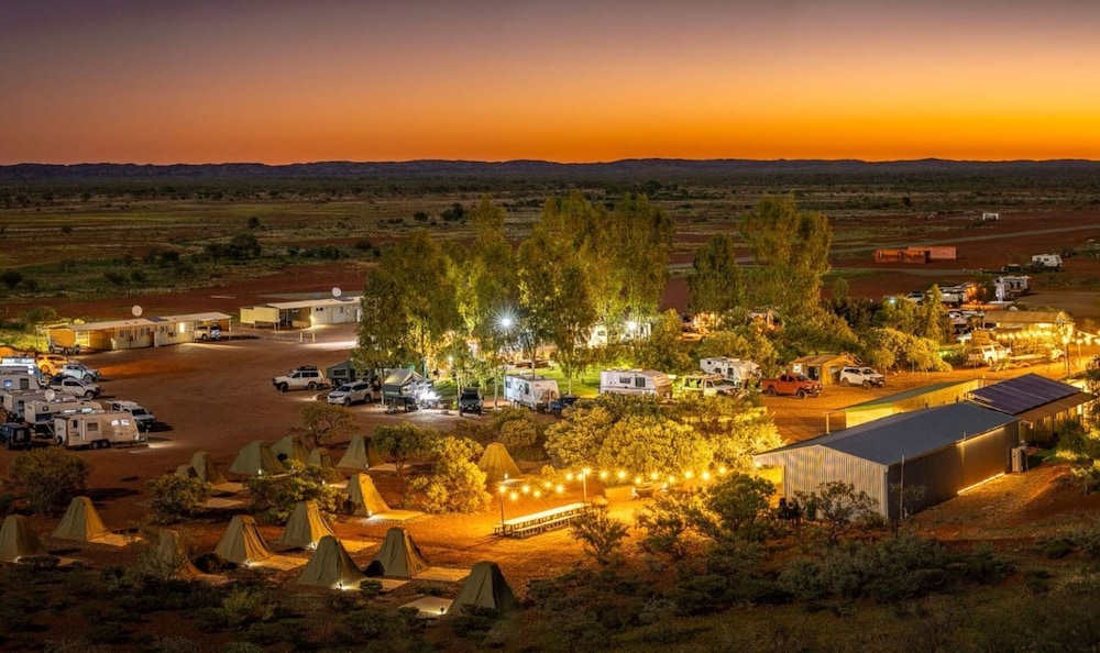 Cheela Plains Station pet-friendly hotel Tom Price