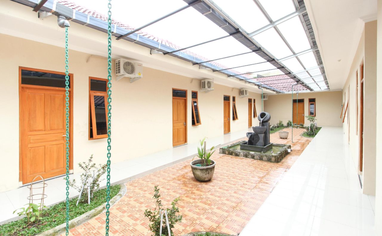 Reddoorz Near Balekambang City Park — Surakarta