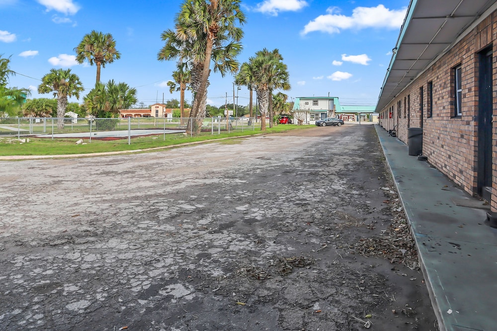 Mathis Motel - photo 36