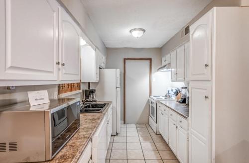 Minutes from the Airport Wonderful Warrington in Memphis, United States