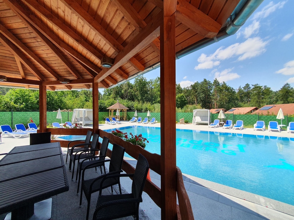 Feriendorf Fuchsberg — hotel in Schirgiswalde