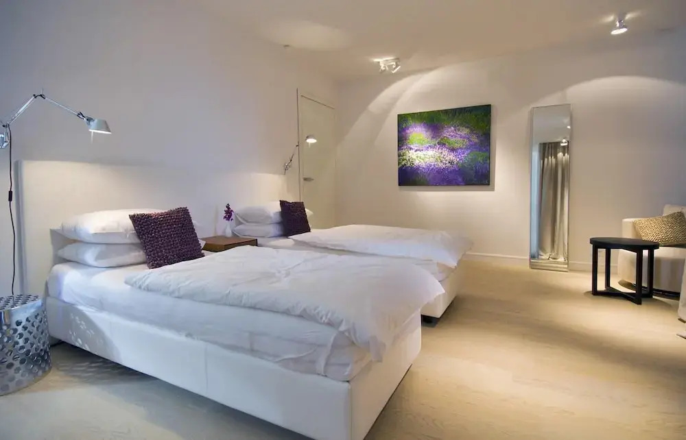Stunning Brac Villa 5 Bedrooms Villa Selca Brac 5 Metres To The Beach — 4-Star Luxury Hotel in Selca, Croatia