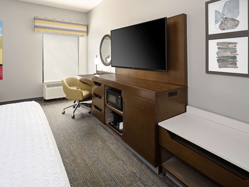Hampton Inn Richmond Midlothian Turnpike - photo 17