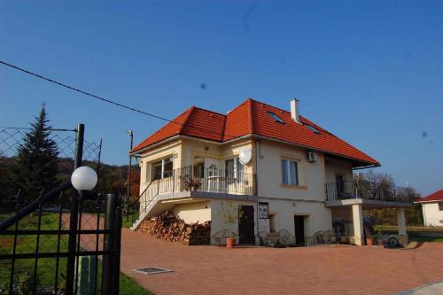 Holiday home in Balatonalmadi 38980 — 4-Star Luxury Hotel in Balatonalmadi, Hungary