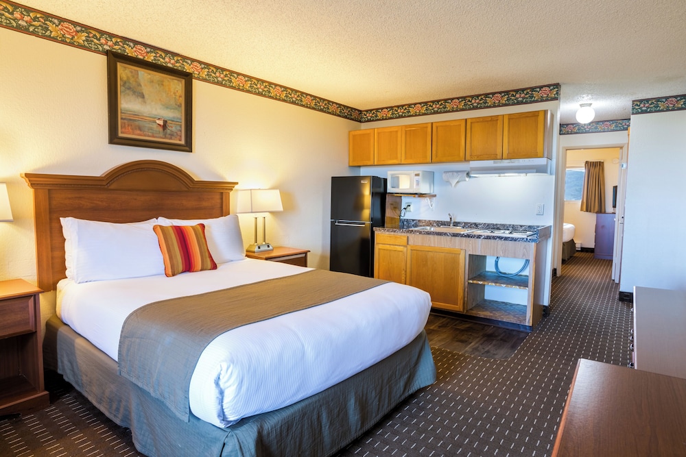 Ebb Tide Oceanfront Inn - photo 23