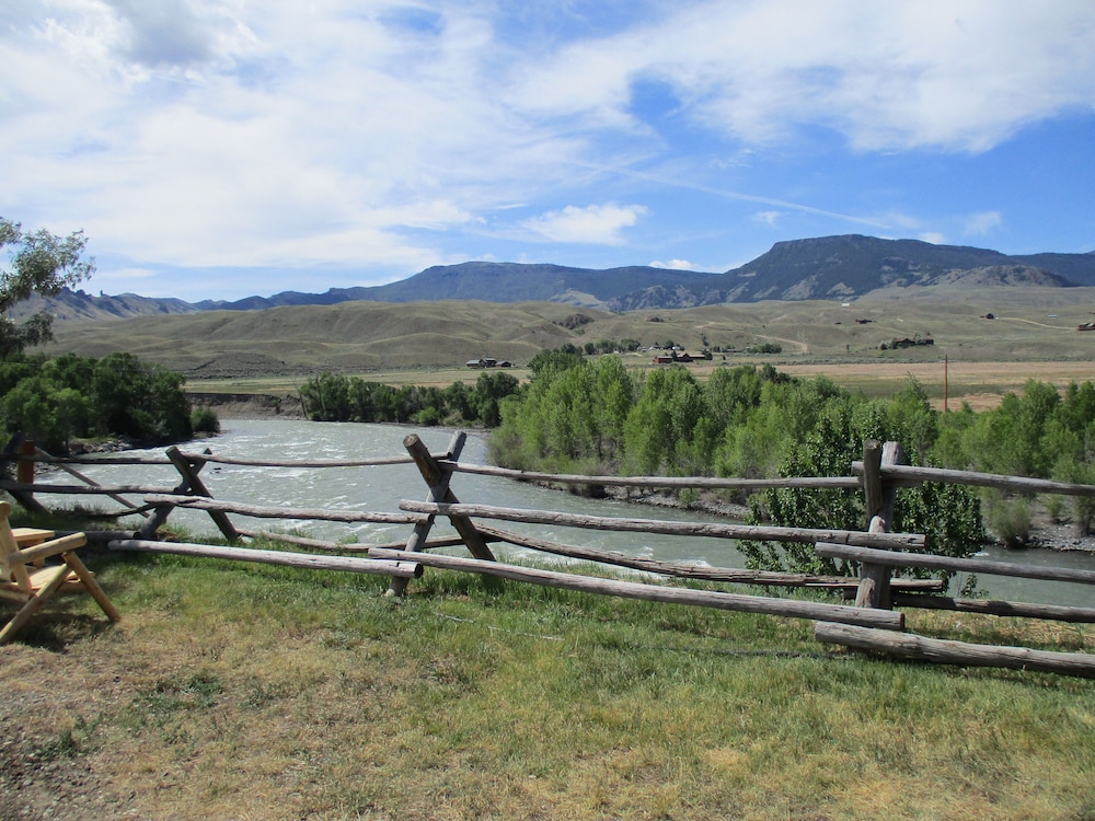 Yellowstone Valley Inn - photo 79