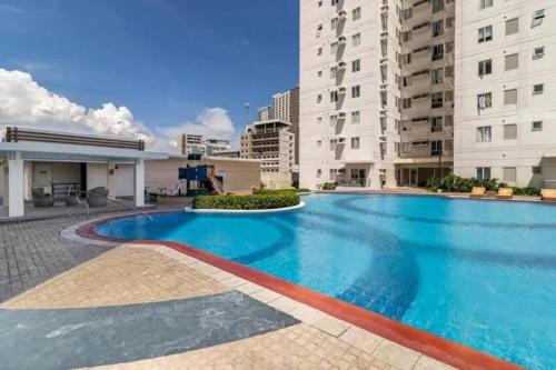 Huge 2BR Condo in IT Park Cebu — 4-Star Luxury Hotel in Cebu City, Philippines