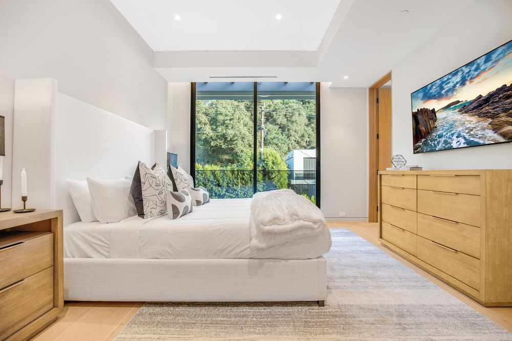 Hutton Modern — Beverly Hills — photo 4