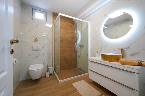 Apartmani Carmen — 4-Star Luxury Hotel in Bibinje, Croatia
