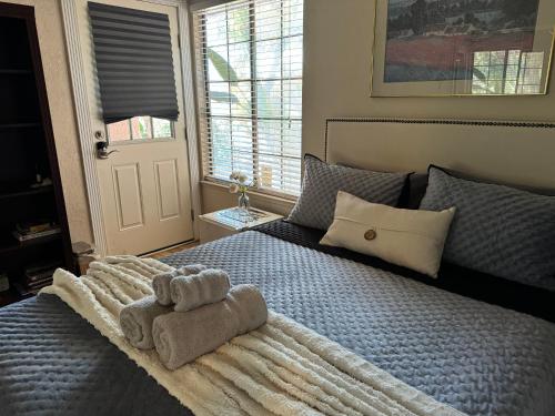 The Monet One bedroom with a private entrance shared bathroom