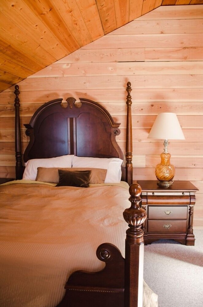 Wilderness Resort & Retreat Cawley Point — Sechelt — photo 4