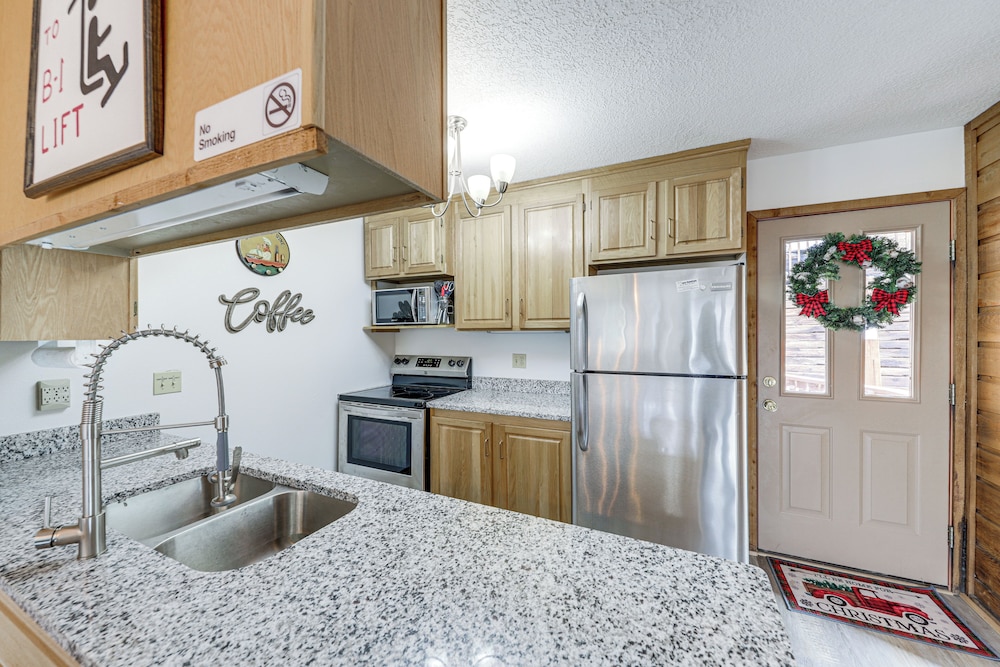 Angel Fire Resort Condo 400 Feet to Chile Express - photo 7