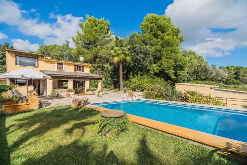 Enrique - carbon neutral hotel in Pollenca