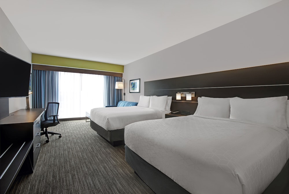 Holiday Inn Express & Suites Milwaukee Brookfield by IHG - photo 13