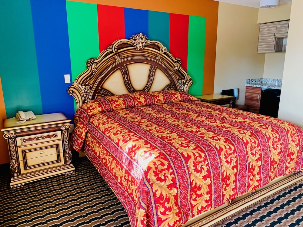 Motor City Inn & Suites - photo 11