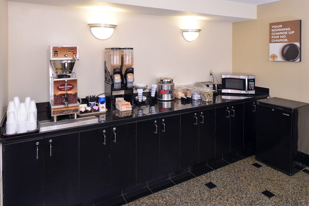 Americas Best Value Inn Collinsville St. Louis - photo 14