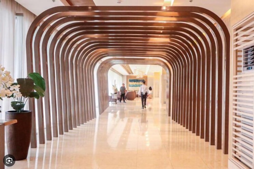 UnistayShore3 Poolview wbal near airport in Pasay, Philippines