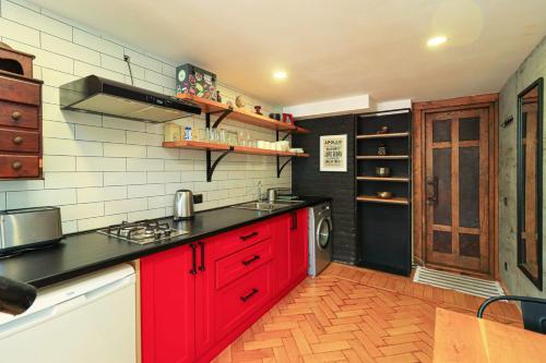 Tbilisi Heart Funky 1BR Apt By Wehost