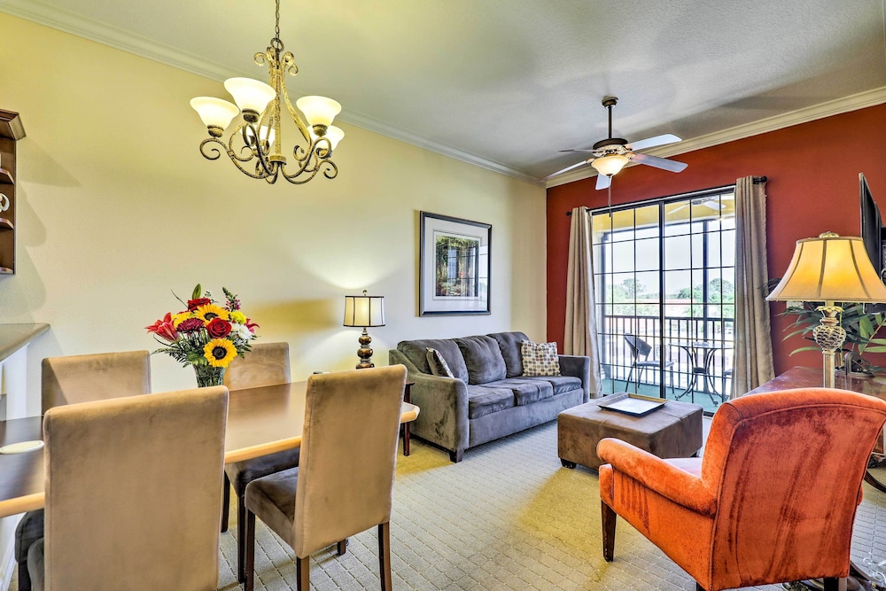 Upscale Unit in Private Golf Resort w Pool - photo 3