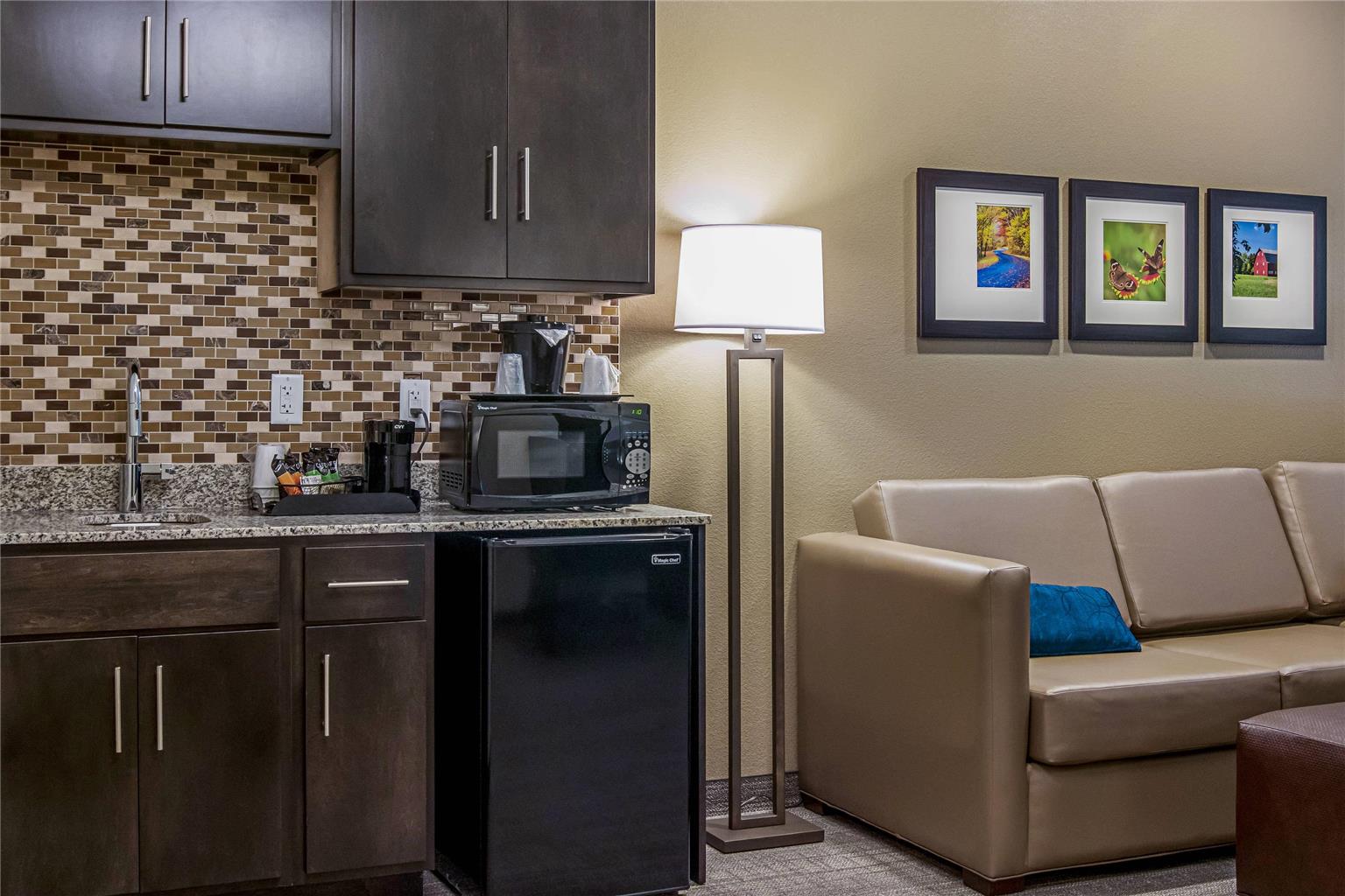 Comfort Suites Wooster near University Campus - photo 13