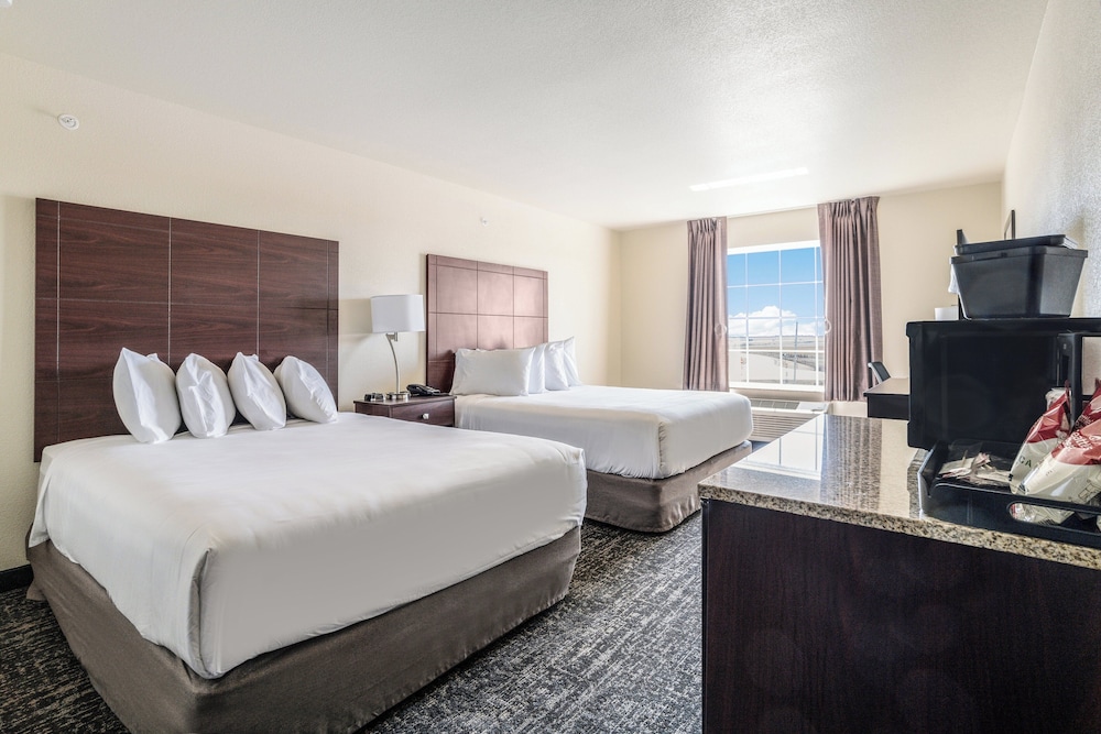 Cobblestone Hotel & Suites Newport - photo 12