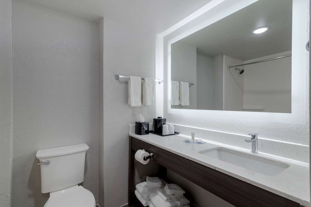 Clarion Pointe McDonough - photo 16