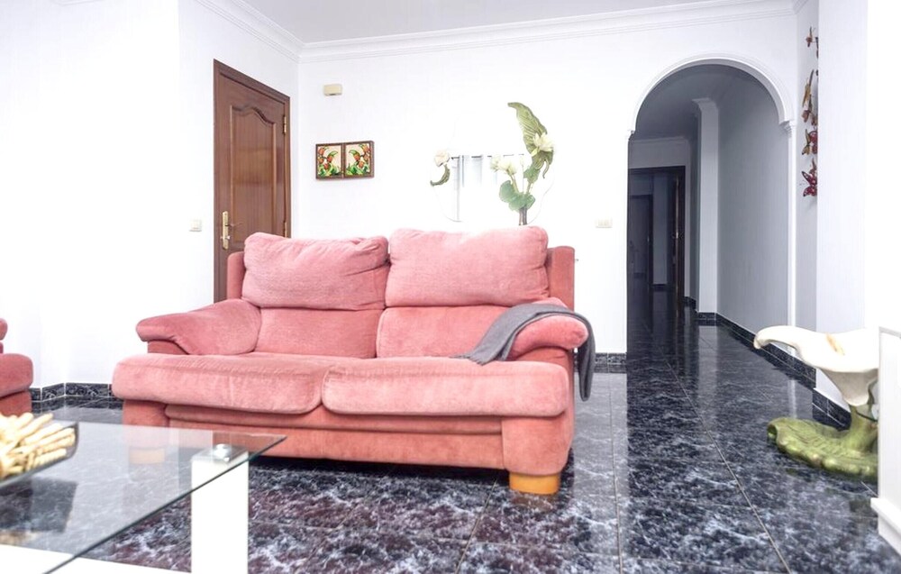 Spacious Apartment in Icod de los Vinos Sea View 157 m — 4-Star Luxury Hotel in Icod De Los Vinos, Spain