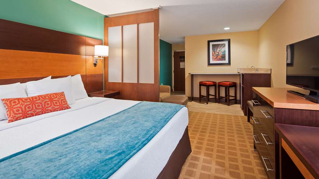 Best Western Plus Harrisburg Mechanicsburg - photo 17