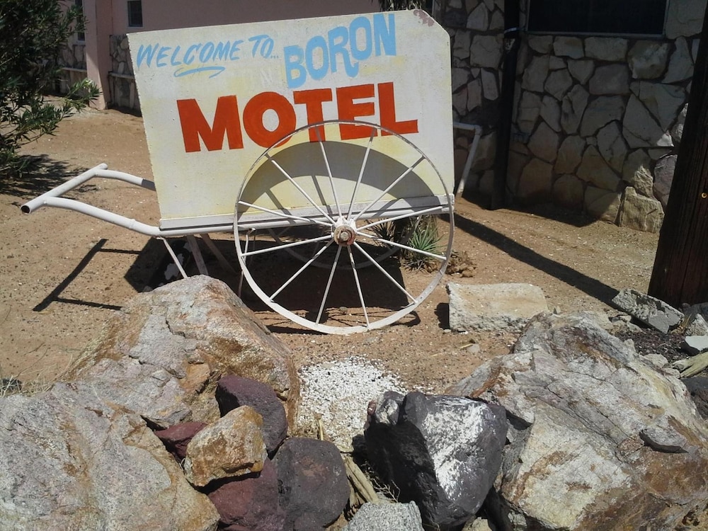 Boron Motel - photo 22