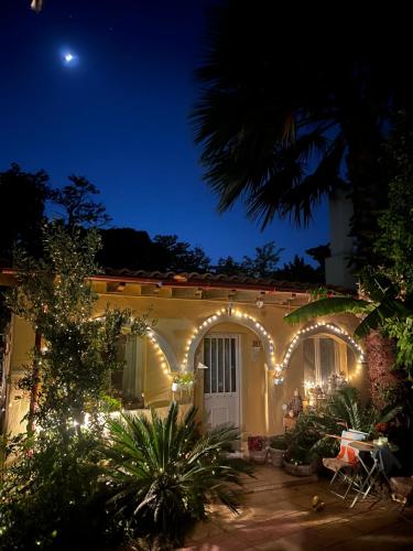 Pj Garden House — 4-Star Luxury Hotel in Athens, Greece