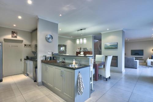 Luxury Mini Villa Sunset Beach Cape Town