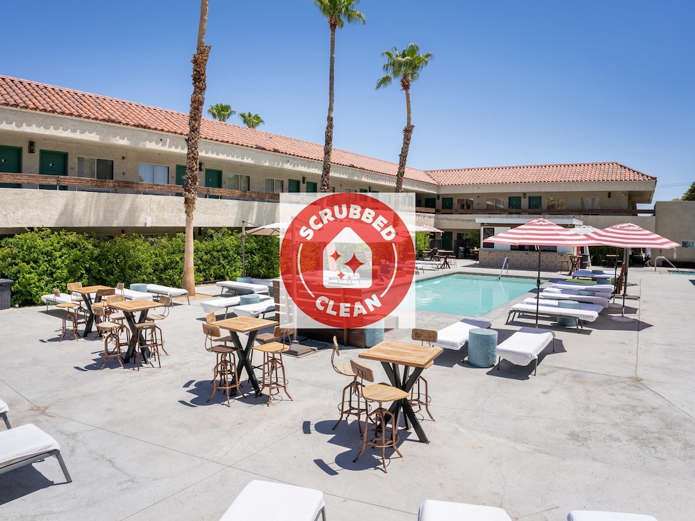 Infusion Beach Club — hotel in Palm Springs