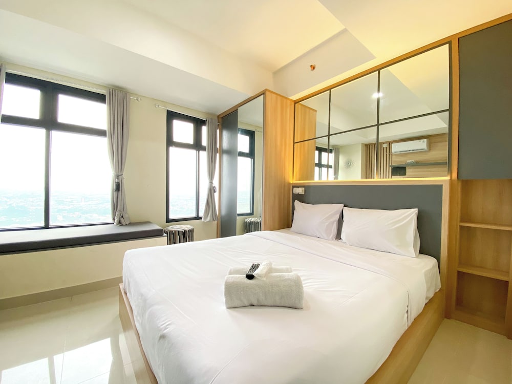 Minimalist Studio at Pollux Chadstone Apartment By Travelio — 4-Star Luxury Hotel in Cikarang, Indonesia