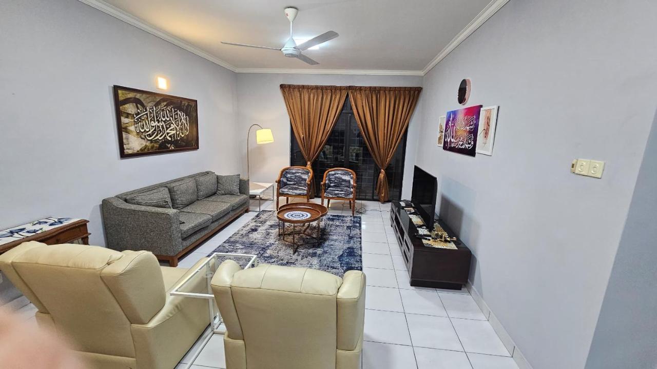 The Tropics Homestay — 4-Star Luxury Hotel in Putrajaya, Malaysia