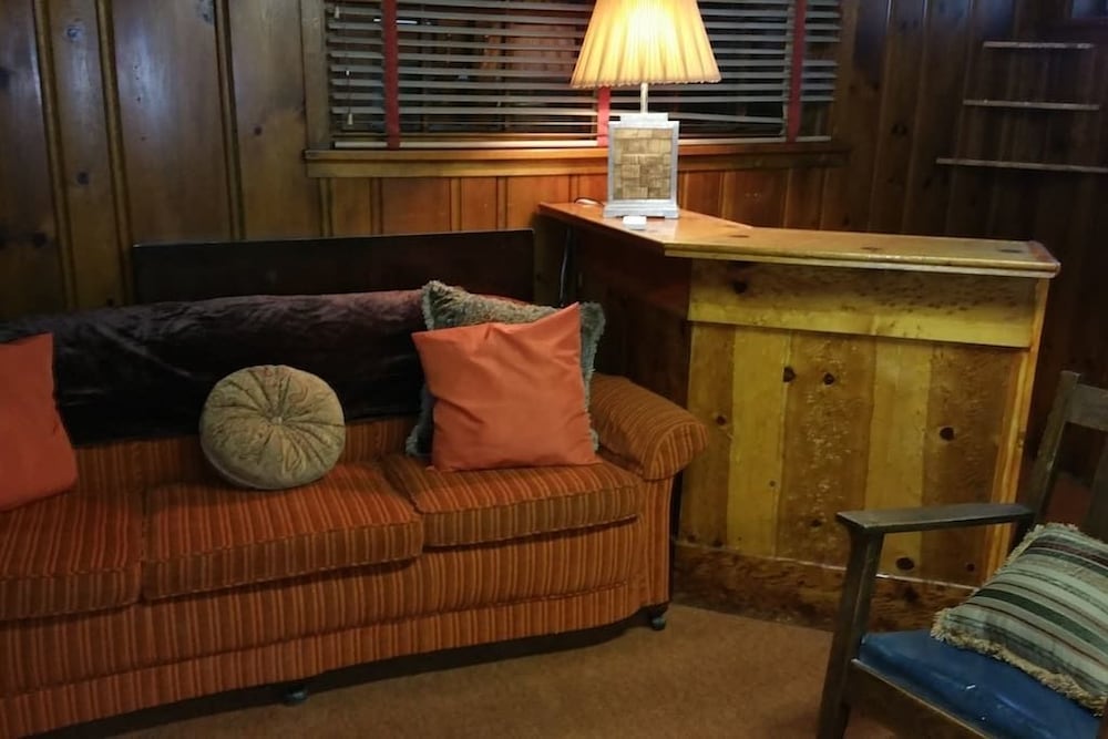 Spanish Craftsman Smarthouse 2 Baths - photo 9