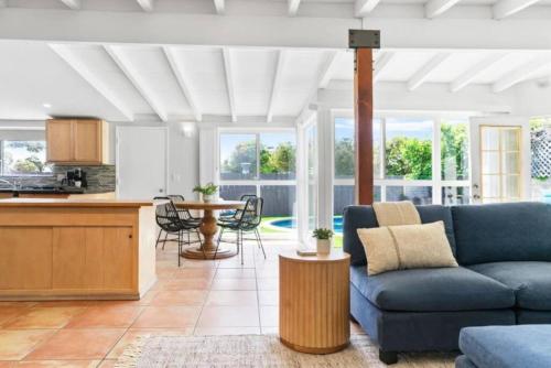 Relax and Play Pool Hot Tub and Sleeps 16 — 4-Star Luxury Hotel in San Diego, United States