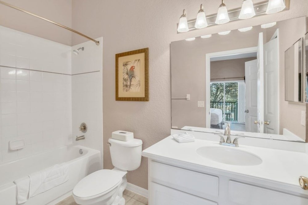 3 Bed In Resort Close To Disney 3 Bedroom Condo - photo 23