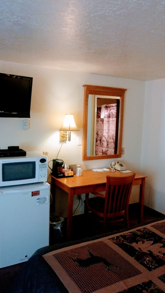 Falls Motel - photo 29
