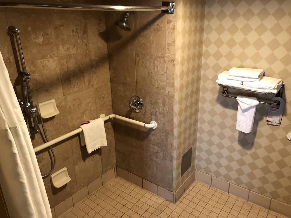 Ramada by Wyndham San Diego National City - photo 37