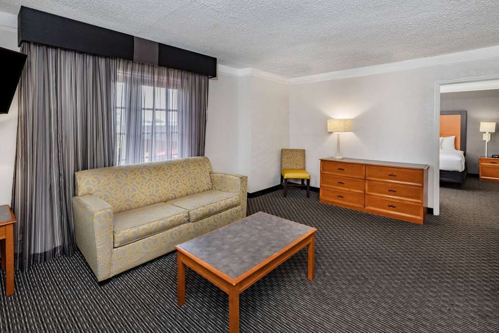 La Quinta Inn by Wyndham Laredo I 35 - photo 54