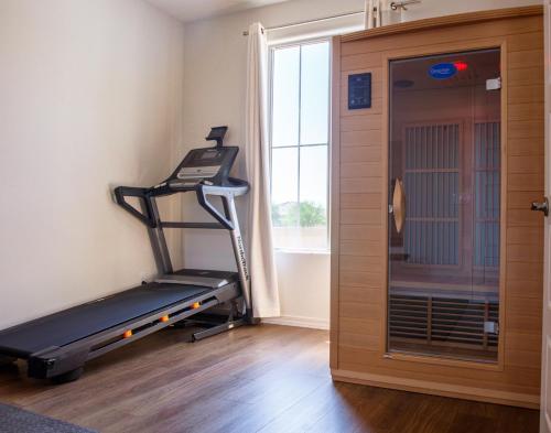 1 mile from Cardinal Stadium Sauna & Massage Chair in Glendale, United States