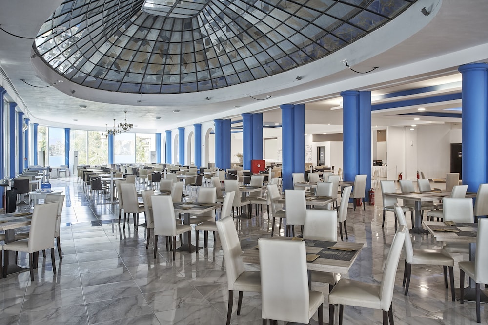 מזון ומשקאות