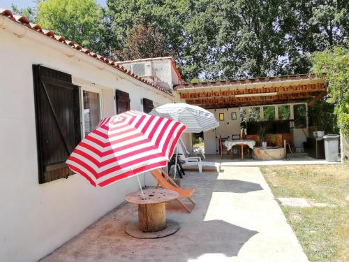 House With 3 Bedrooms in Venansault With Furnished Garden 30 km From the Beach — 4-Star Luxury Hotel in Venansault, France