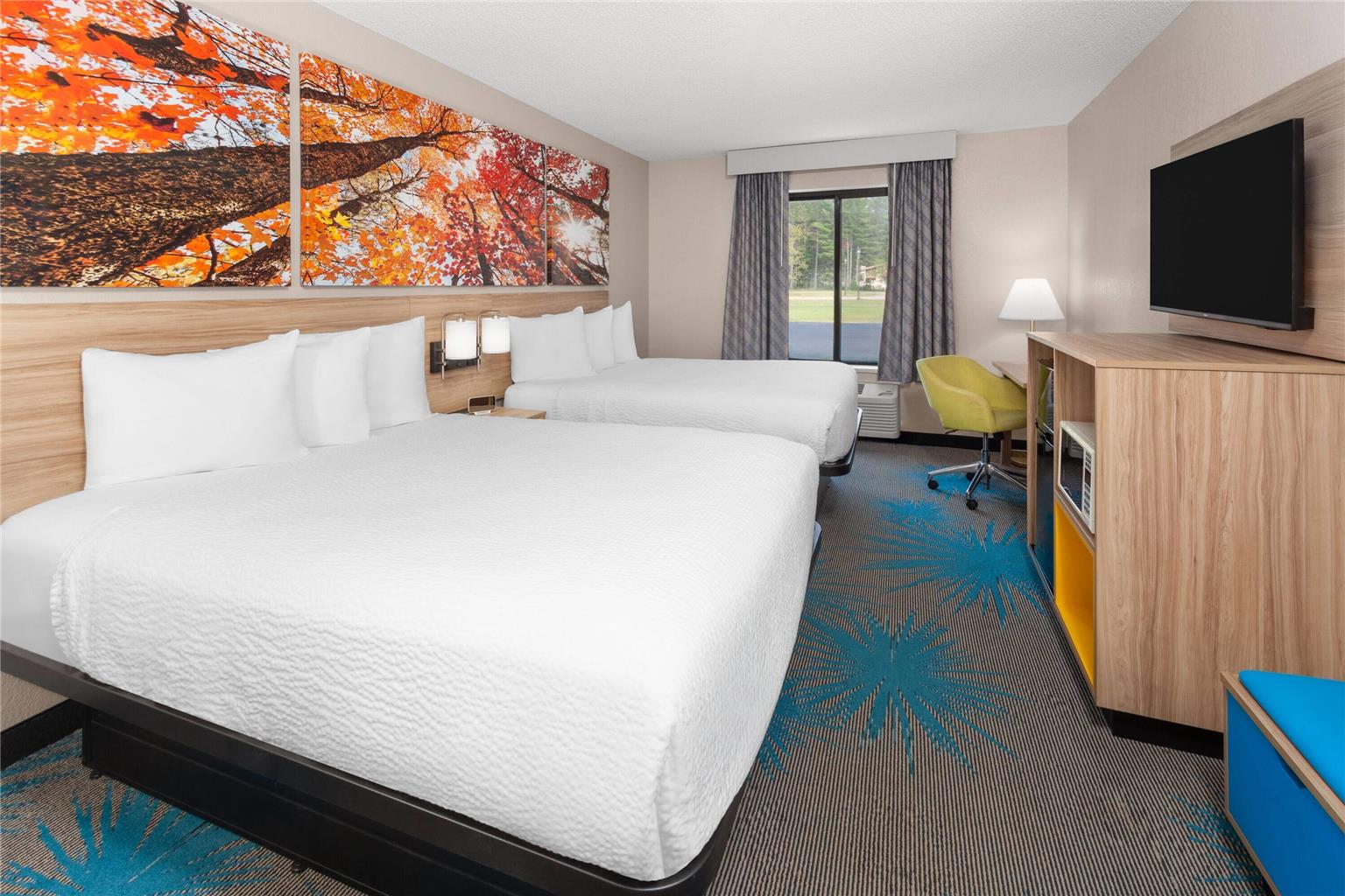 Days Inn by Wyndham Eagle River - photo 11