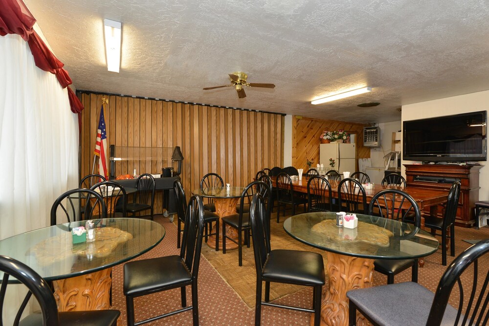 Americas Best Value Inn Holbrook - photo 15