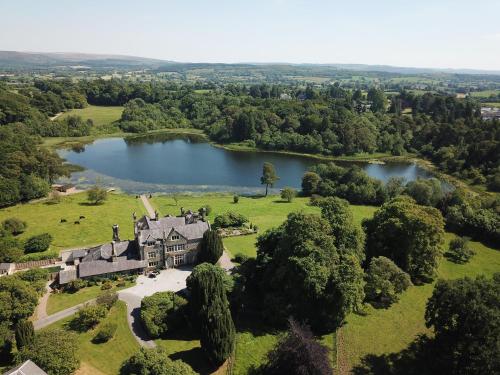 Blessingbourne Cottages & Apartments — 4-Star Luxury Hotel in Fivemiletown, United Kingdom