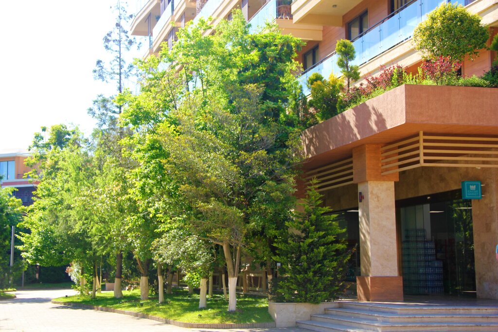 Luxury Oasis Apartment