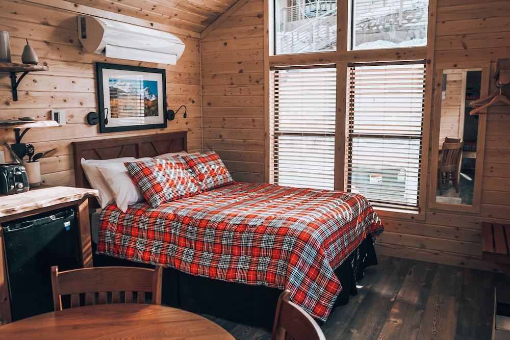 Powderhorn Lodging - photo 3